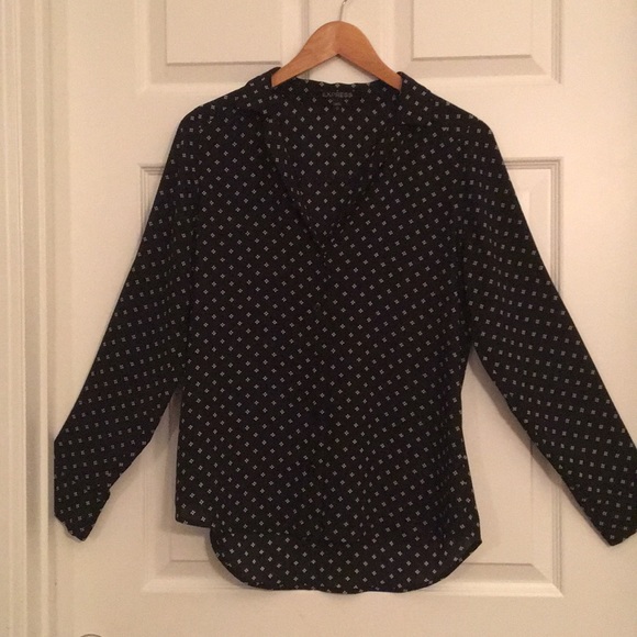 Express Tops - Portofino shirt!!! 💙🖤💜